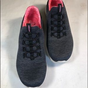 Skechers Ultra Flex 2.0 - Women’s size 7.5 149185